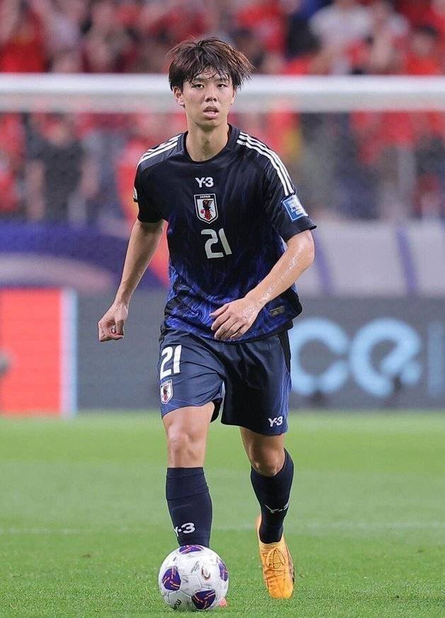 热刺500万淘到宝了!森保一:高井幸大能成为比范迪克更出色的后卫